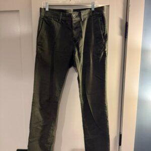 life/after/denim Weekend Chino in Olive Green, Men's size 32. Slim, tall